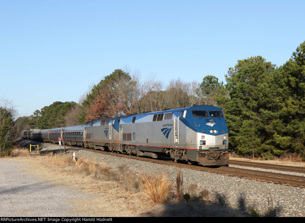 AMTK 10 & 18 lead train P092-13 northbound